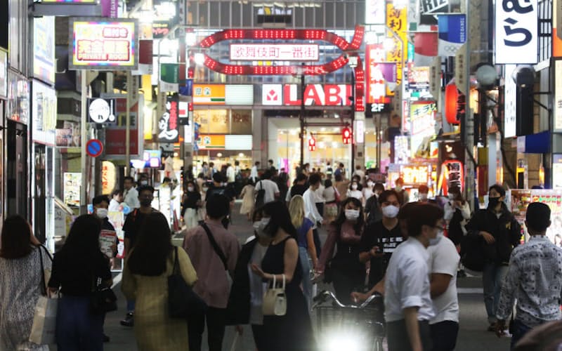 歌舞伎町など「夜の繁華街」で感染者が発生している(東京都新宿区) 歌舞伎町など「夜の繁華街」で感染者が発生している(東京都新宿区)