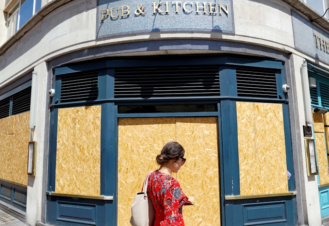 新型コロナ 事業中断保険 コロナ補償どこまで 英で司法判断へ 日本経済新聞