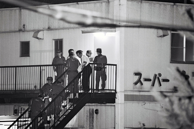 八王子スーパー射殺 11年前押収拳銃 線条痕類似 日本経済新聞