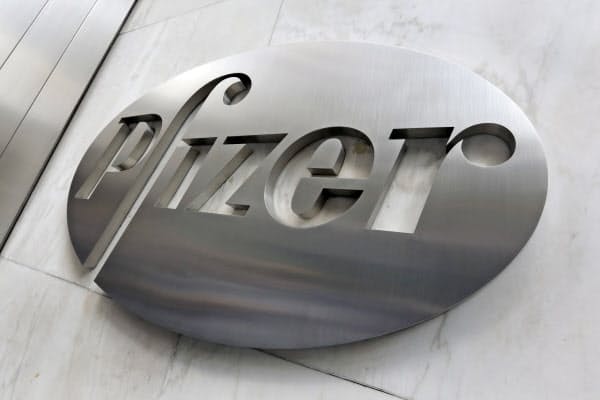米ファイザーは独製薬ベンチャーと新型コロナのワクチンを開発している=AP