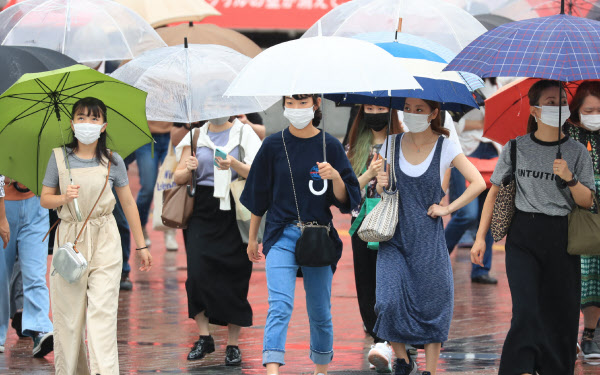 梅雨 異例の長さ 日照時間が平年以下の地域も 日本経済新聞