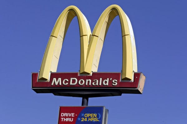 米国では新型コロナの影響で客足の戻りが鈍い=AP