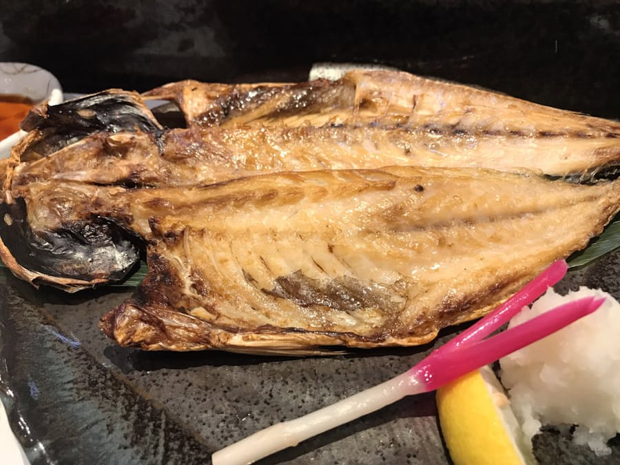 アジ干物 40年ぶり不漁でピンチ ホッケが王座狙う 日本経済新聞