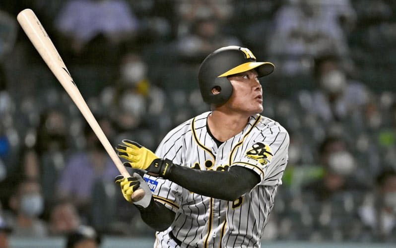 福留は7月16日のヤクルト戦で決勝2ラン。勝負強さは健在だ=共同 福留は7月16日のヤクルト戦で決勝2ラン。勝負強さは健在だ=共同