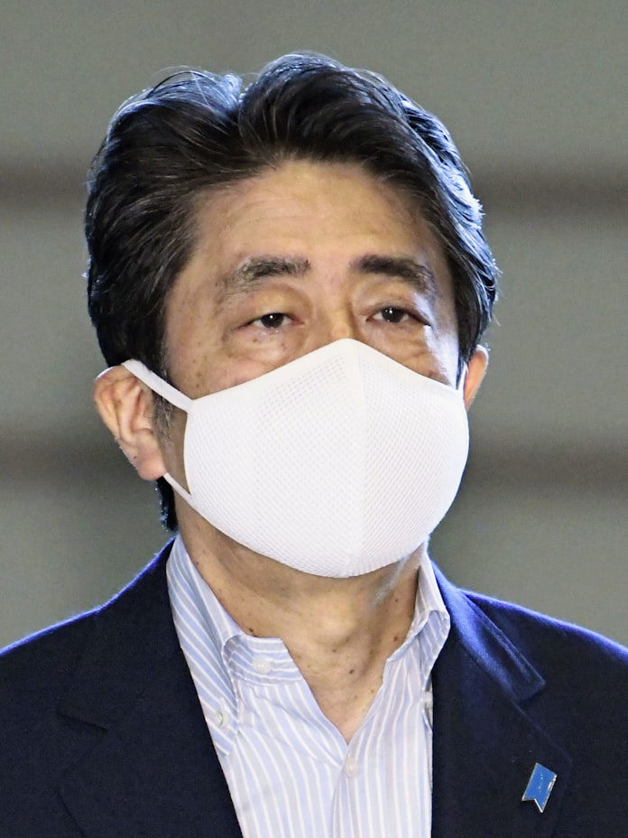 新型コロナ 首相 アベノマスク せず 日本経済新聞