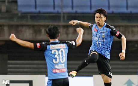 複雑化するサッカー ハンド 規則改正続き混乱も 日本経済新聞