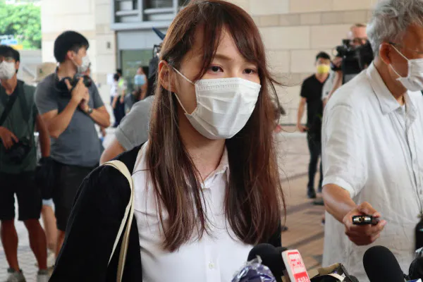 周庭氏は5日「民主主義と自由のために戦い続ける」と述べた
