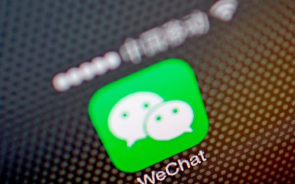米国は中国の騰訊控股（テンセント）が提供する対話アプリ「微信（ウィーチャット）」にも目を光らせる=ロイター