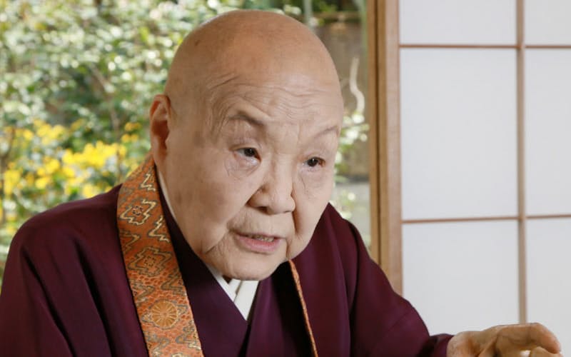 せとうち・じゃくちょう 1922年徳島県生まれ。近刊に秘書・瀬尾まなほさんとの共著「寂聴先生、コロナ時代の『私たちの生き方』教えて下さい!」。 せとうち・じゃくちょう 1922年徳島県生まれ。近刊に秘書・瀬尾まなほさんとの共著「寂聴先生、コロナ時代の『私たちの生き方』教えて下さい!」。