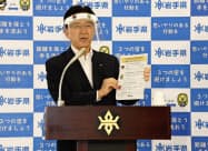 帰省などの県民の移動について「一律の自粛は要請しない」と話す岩手県の達増拓也知事(6日、岩手県庁) 帰省などの県民の移動について「一律の自粛は要請しない」と話す岩手県の達増拓也知事(6日、岩手県庁)