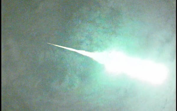 7月2日未明に観測された火球は爆発しながら関東上空を流れた（平塚市博物館学芸員の藤井大地さん提供）