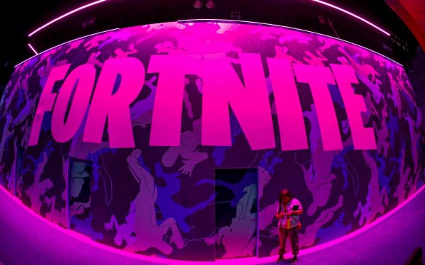 エピックはアプリ販売をめぐるアップルの行為を「反競争的」と訴えている=ロイター