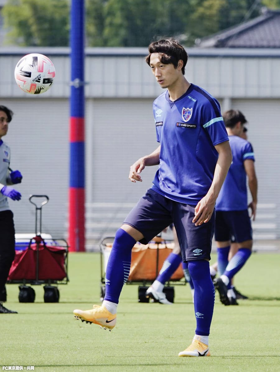 Fc東京 室屋 チャレンジする 独ハノーバー移籍を発表 日本経済新聞