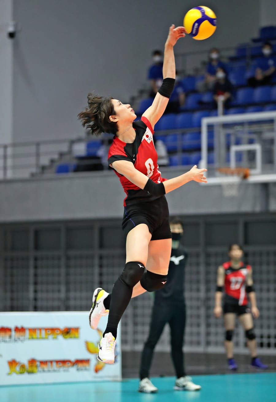 女子バレー長岡 成長を大事に 大ケガから代表復帰 日本経済新聞