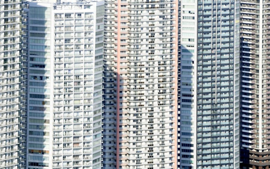 住宅ローン 史上最低 の変動金利 リスク踏まえて 日本経済新聞