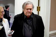 トランプ大統領元側近のバノン氏(2019年3月、ワシントン)=ロイター トランプ大統領元側近のバノン氏(2019年3月、ワシントン)=ロイター