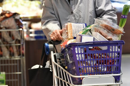 小売業販売額は新型コロナウイルス感染拡大の影響で5カ月連続で前年を下回った