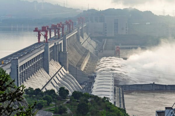 8月22日 中国 三峡ダムの水位なぜ注目 23日から長江流域で大雨の恐れ 決壊なら4億人被災も 関東近辺と世界各地でのクライミング写真館