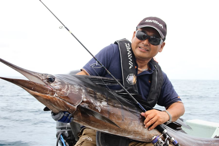 珍魚 大物 数 釣り スタイル無用 日本経済新聞