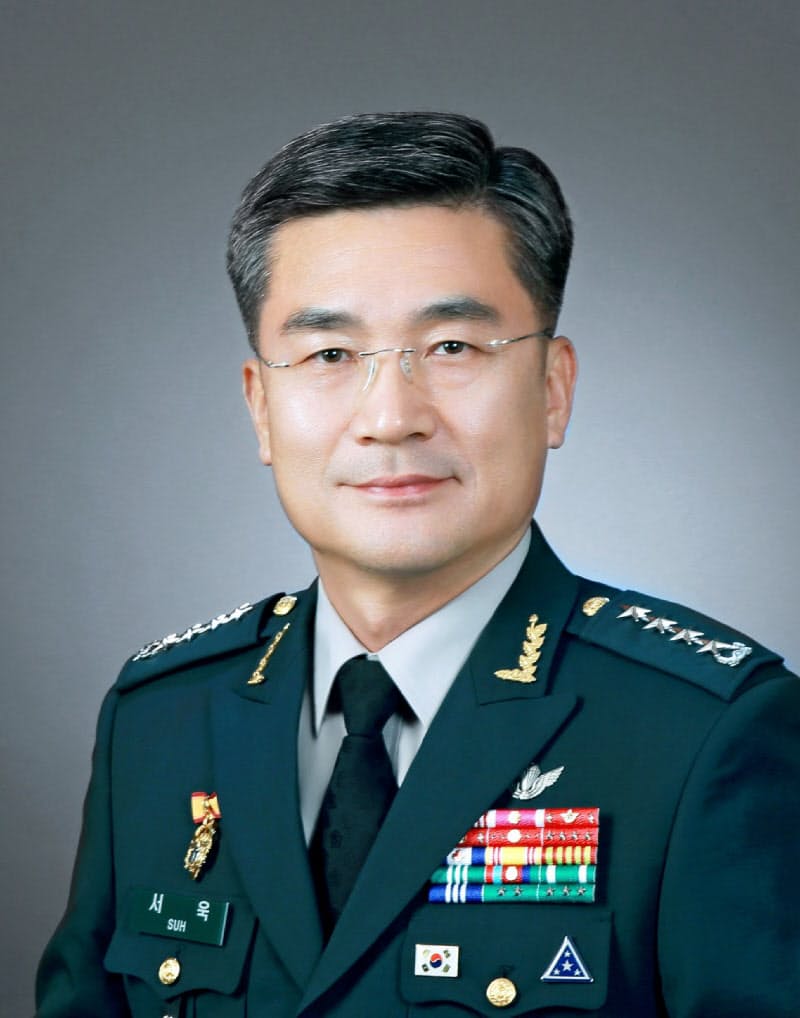 次期国防相に内定した韓国の徐旭・陸軍参謀総長=韓国大統領府提供 次期国防相に内定した韓国の徐旭・陸軍参謀総長=韓国大統領府提供