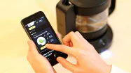 スマホアプリでお茶の種類を選ぶと、最適な入れ方に制御する スマホアプリでお茶の種類を選ぶと、最適な入れ方に制御する