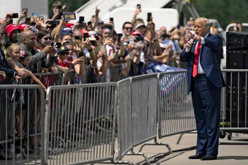 トランプ大統領は有権者と直接向き合う活動を重視している=AP