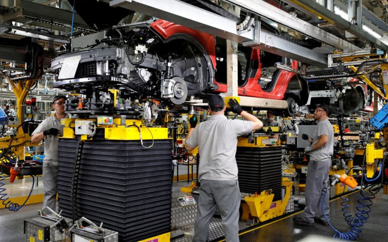FTAが結ばれなければ英国と欧州の双方の自動車業界にとって打撃となる(写真は日産自動車の英国サンダーランド工場)=ロイター FTAが結ばれなければ英国と欧州の双方の自動車業界にとって打撃となる(写真は日産自動車の英国サンダーランド工場)=ロイター
