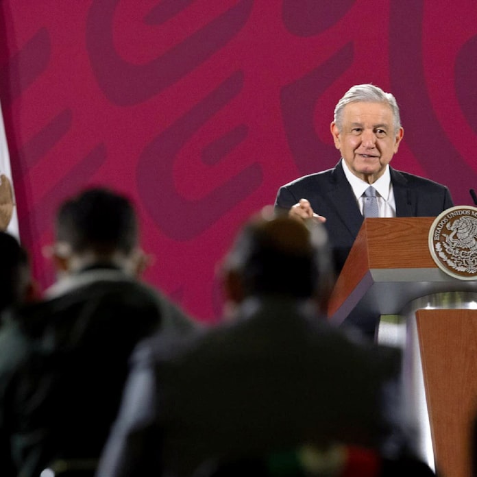 メキシコ政府 元大統領を裁く是非の国民投票を要求 日本経済新聞 メキシコ政府 元大統領を裁く是非の国民投票を要求 日本経済新聞