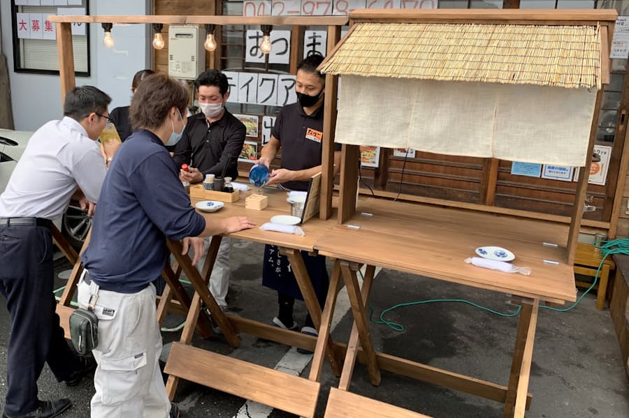 新型コロナ 1分で屋台組み立て完了 ケーロッドが開発 日本経済新聞