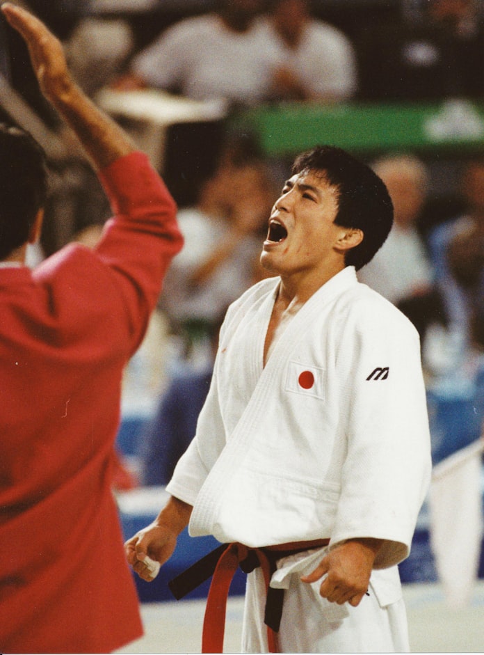 古賀稔彦 痛みに耐えて金 1992年バルセロナ五輪 日本経済新聞 古賀稔彦 痛みに耐えて金 1992年バルセロナ五輪 日本経済新聞