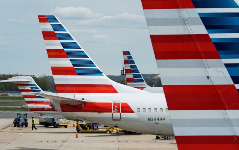 アメリカン航空は流動性確保のための政府融資枠を設定した(ワシントン)=ロイター アメリカン航空は流動性確保のための政府融資枠を設定した(ワシントン)=ロイター