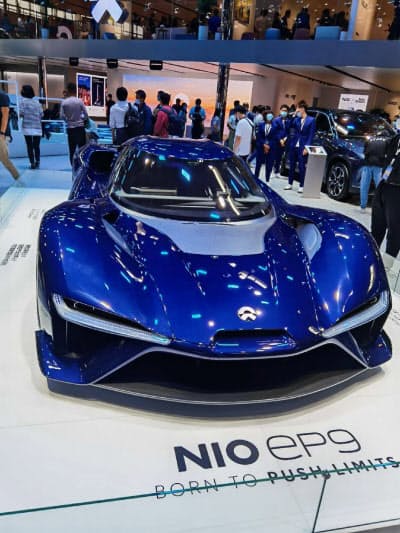 高精度のカーナビゲーション技術などを公開した上海蔚来汽車(NIO)はスポーツカーも展示した