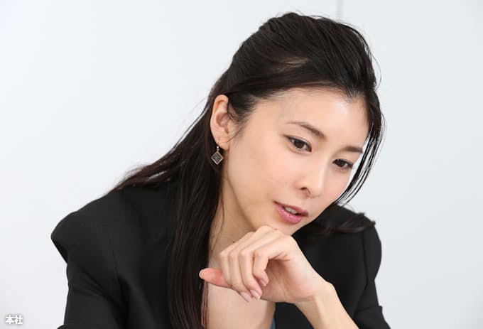 俳優の竹内結子さんが死亡 自殺か 警視庁 日本経済新聞