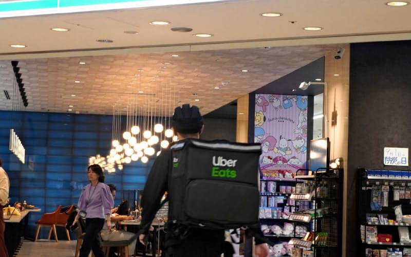 ウーバーイーツは利用者や加盟店を大きく伸ばしている ウーバーイーツは利用者や加盟店を大きく伸ばしている