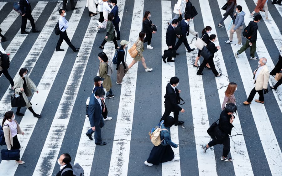 9月の求人倍率1 03倍に低下 非正規123万人減 日本経済新聞