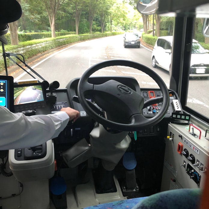 相鉄バス 自動運転バス実験 乗客乗せ900メートル 日本経済新聞 相鉄バス 自動運転バス実験 乗客乗せ900メートル 日本経済新聞