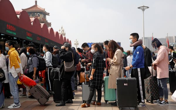 中国の旅行需要は戻りつつある（1日、北京）=ロイター