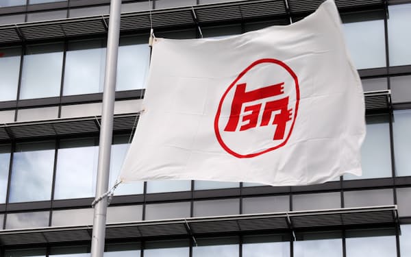 トヨタの脱一律定昇、上位4割に重点配分 人間力見極め: 日本経済新聞