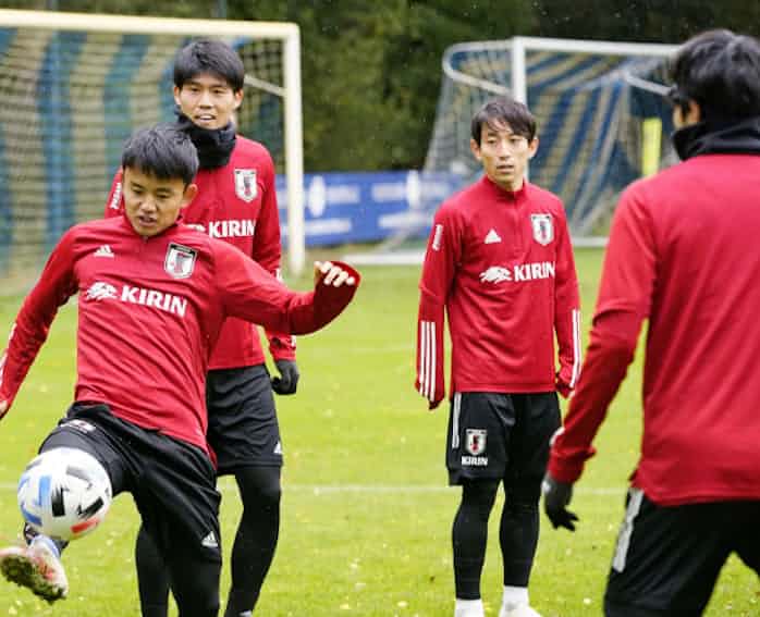 サッカー日本代表 次戦へ向け練習 13日にコートジボワールと 日本経済新聞