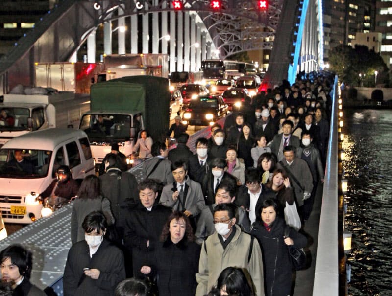 人流データは帰宅困難者の誘導などで欠かせない(2011年の東日本大震災では東京でも多くの人が歩いて帰宅した) 人流データは帰宅困難者の誘導などで欠かせない(2011年の東日本大震災では東京でも多くの人が歩いて帰宅した)