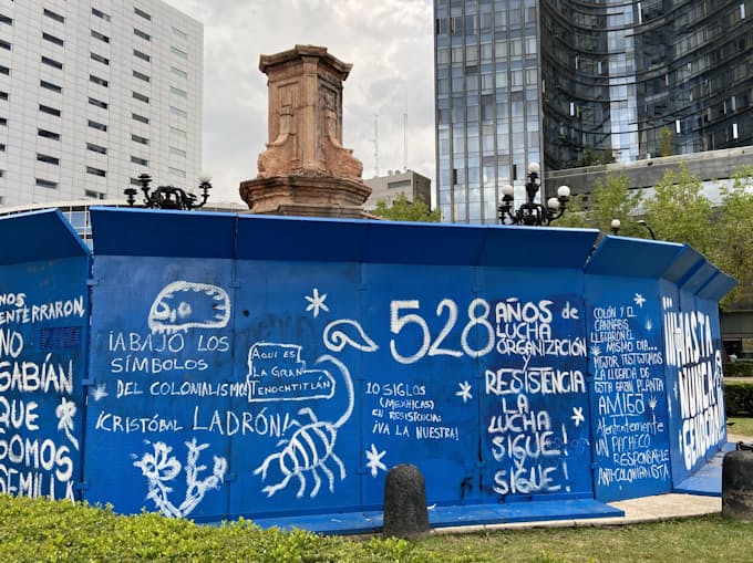 メキシコ コロンブス像一時撤去 日本経済新聞