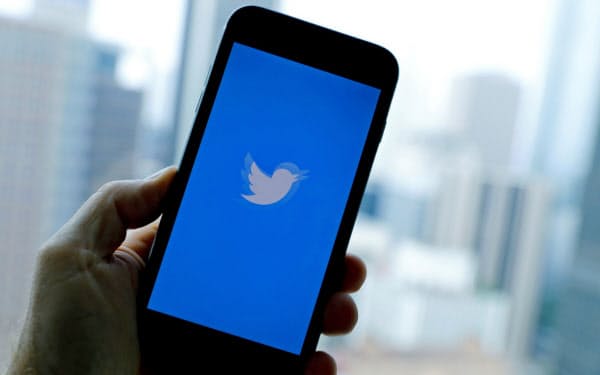 ツイッターのサービスで投稿できなくなるなどの障害が15日に発生した=ロイター