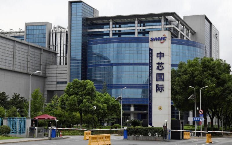 米国は中国半導体大手のSMICにも規制(写真は上海のSMIC本社ビル) 米国は中国半導体大手のSMICにも規制(写真は上海のSMIC本社ビル)