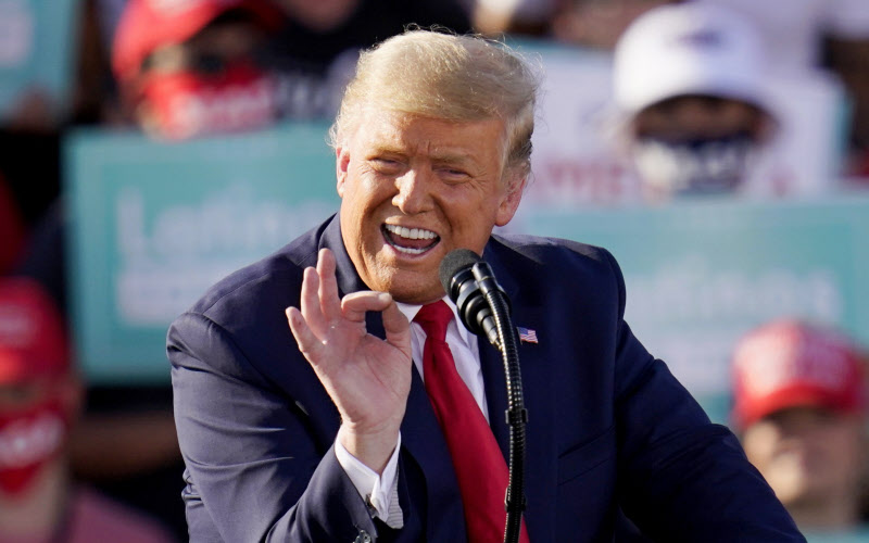 トランプ氏 激戦州で選挙集会再開へ 日本経済新聞