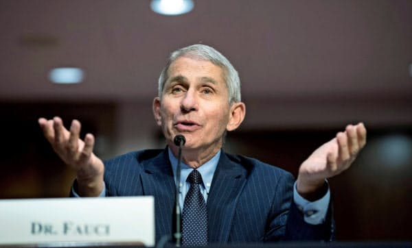 米国立アレルギー感染症研究所のファウチ所長(ロイター)