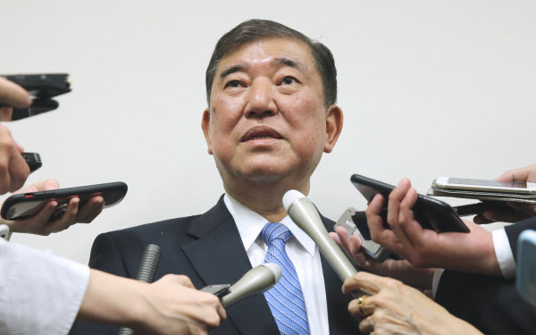 自民 石破氏 派閥会長辞任を表明 総裁選敗北で引責 日本経済新聞