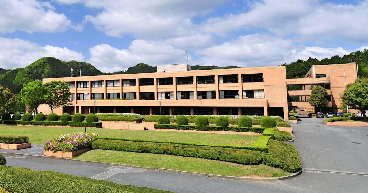 コロナ禍で生徒一斉転校へ 兵庫の私立高 三重の系列に 日本経済新聞 コロナ禍で生徒一斉転校へ 兵庫の私立高 三重の系列に 日本経済新聞