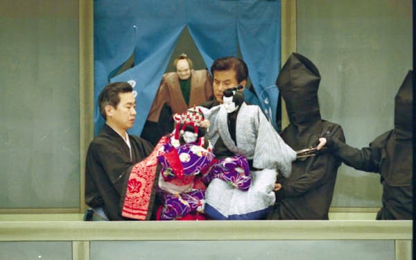 第2部で上演される「新版歌祭文　野崎村の段」（2009年、国立文楽劇場）