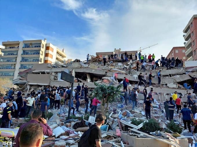 トルコ沖でm7の地震 26人死亡 800人負傷 日本経済新聞