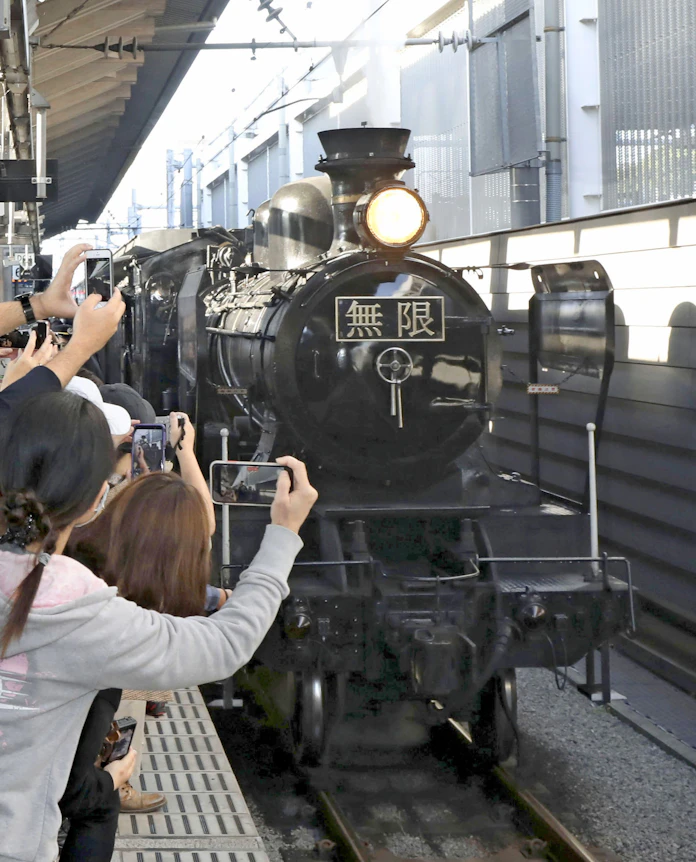 Sl鬼滅の刃 熊本 博多間で運行開始 Jr九州 日本経済新聞